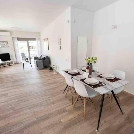 Design Apartment With Swimming Pool Near The Beach Aten Exteriör bild