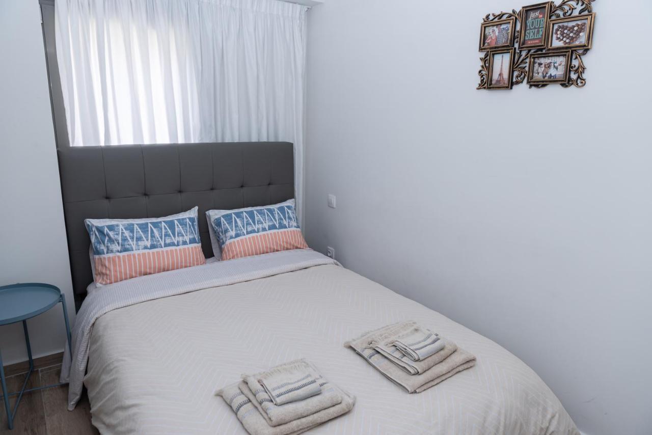 Design Apartment With Swimming Pool Near The Beach Aten Exteriör bild