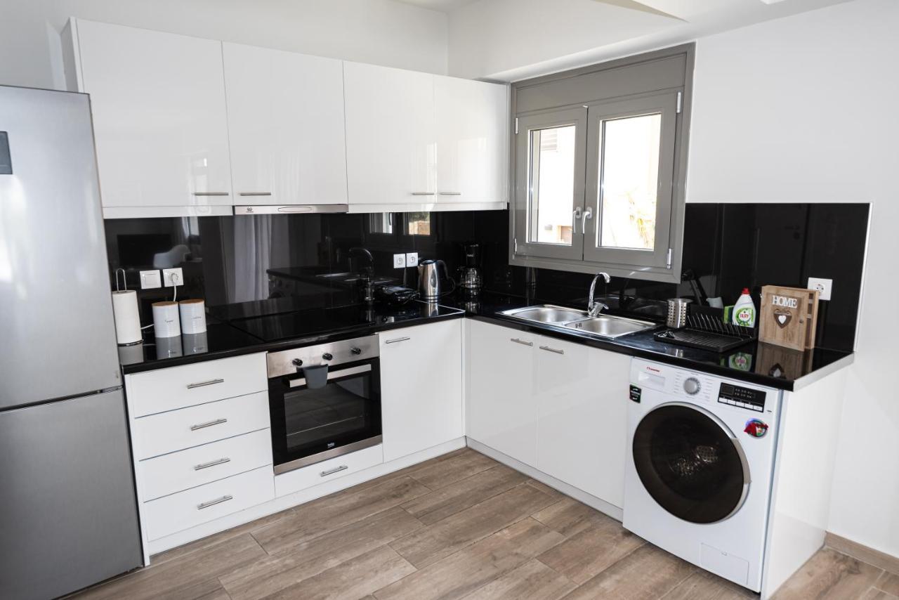Design Apartment With Swimming Pool Near The Beach Aten Exteriör bild